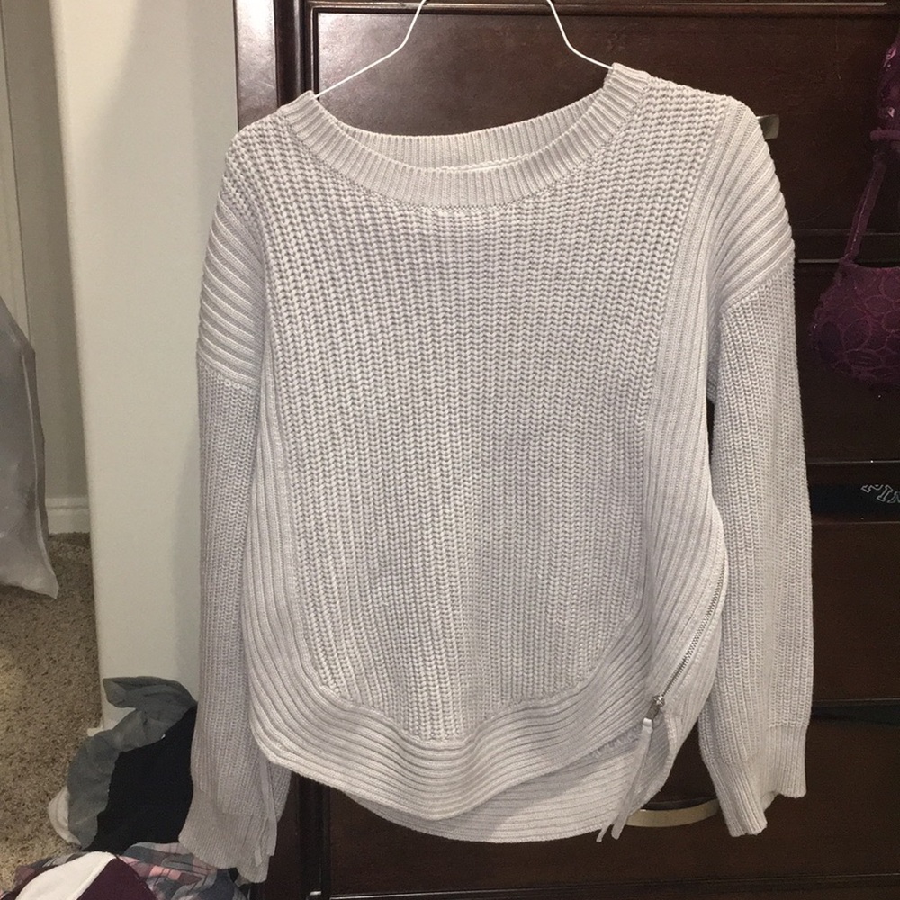 Never been worn pacsun sweater